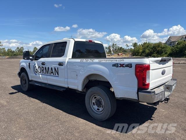 Ford F-250 Pick-upy / Pojazdy z otwieranymi burtami