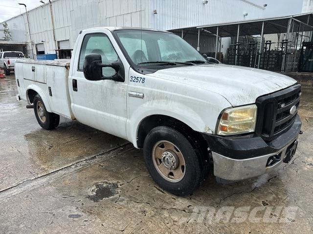 Ford F-250 Pick-upy / Pojazdy z otwieranymi burtami