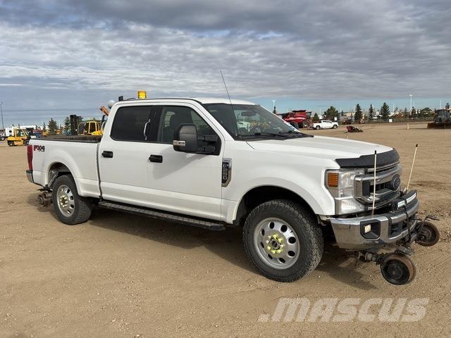 Ford F-250 Pick-upy / Pojazdy z otwieranymi burtami