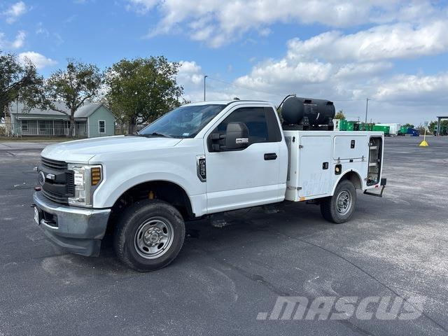 Ford F-250 Pojazdy komunalne