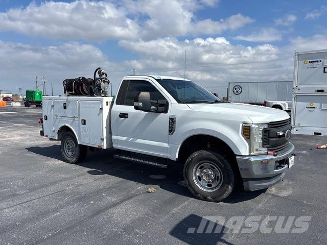 Ford F-250 Pojazdy komunalne