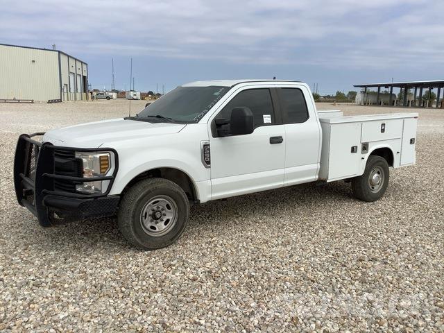 Ford F-250 Pick-upy / Pojazdy z otwieranymi burtami