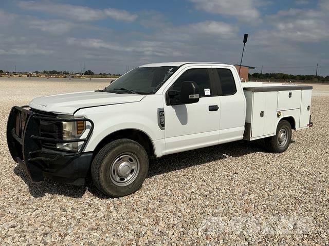 Ford F-250 Pick-upy / Pojazdy z otwieranymi burtami