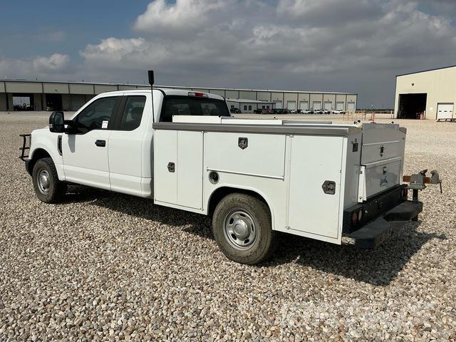 Ford F-250 Pick-upy / Pojazdy z otwieranymi burtami