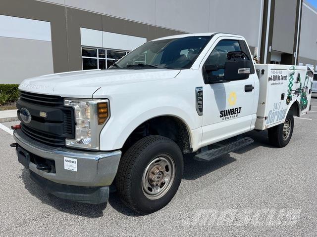 Ford F-250 Pick-upy / Pojazdy z otwieranymi burtami