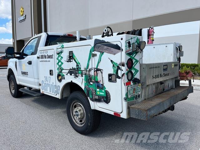 Ford F-250 Pick-upy / Pojazdy z otwieranymi burtami