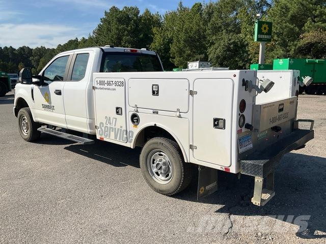 Ford F-250 Pick-upy / Pojazdy z otwieranymi burtami