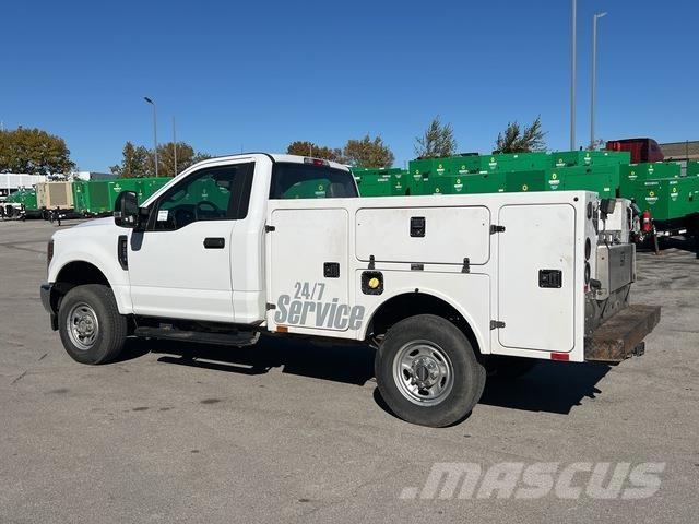 Ford F-250 Pick-upy / Pojazdy z otwieranymi burtami