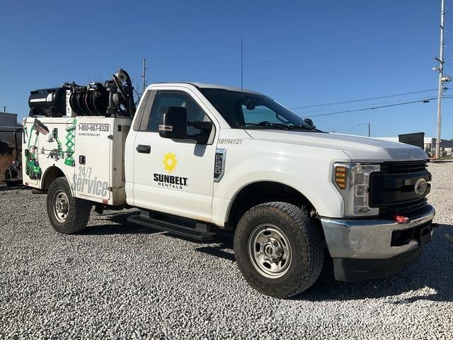 Ford F-250 Pojazdy komunalne