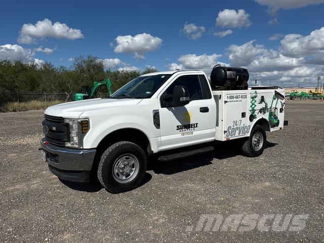 Ford F-250 Pojazdy komunalne