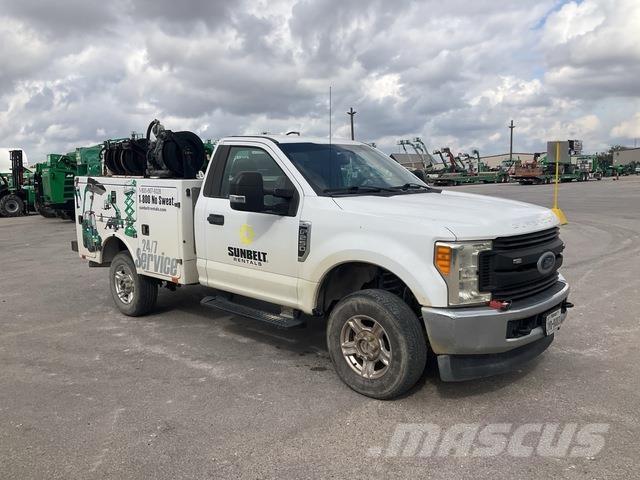 Ford F-250 Pojazdy komunalne