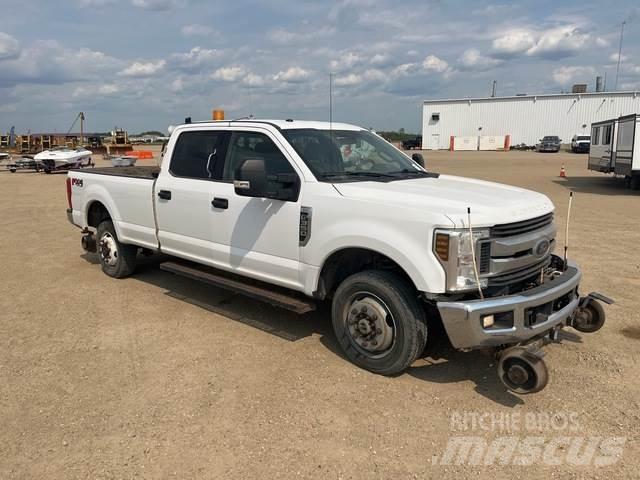 Ford F-350 Inne