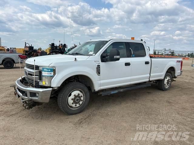 Ford F-350 Inne