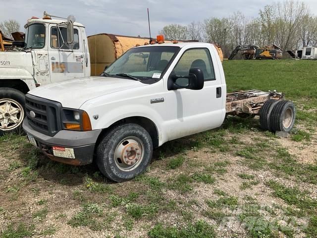 Ford F-350 Kabiny i wnętrze