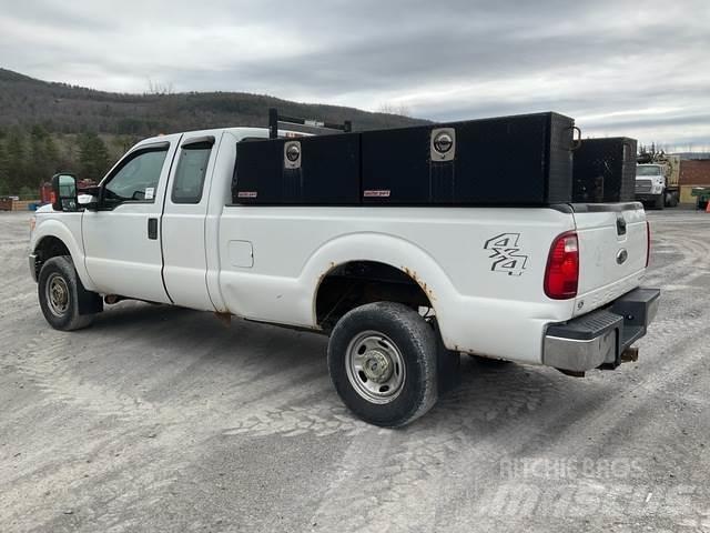 Ford F-350 Inne