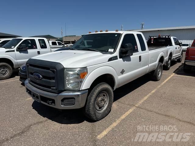 Ford F-350 Inne