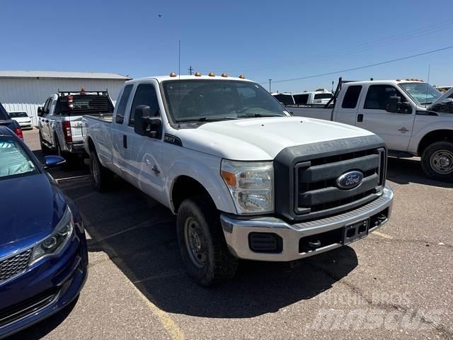 Ford F-350 Inne