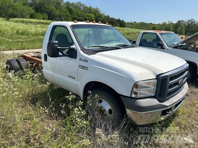 Ford F-350 Kabiny i wnętrze