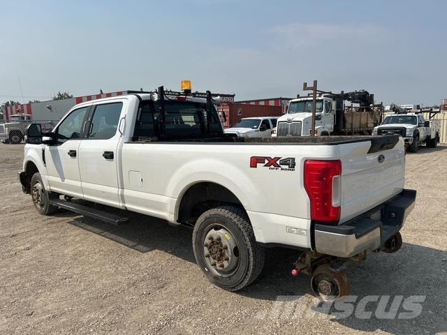Ford F-350 Pick-upy / Pojazdy z otwieranymi burtami