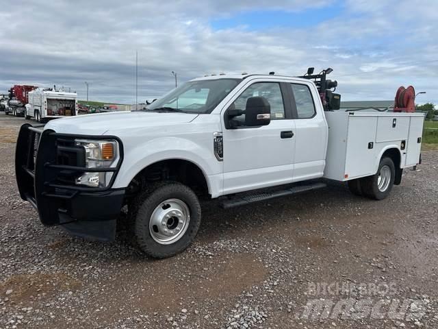 Ford F-350 Pojazdy komunalne