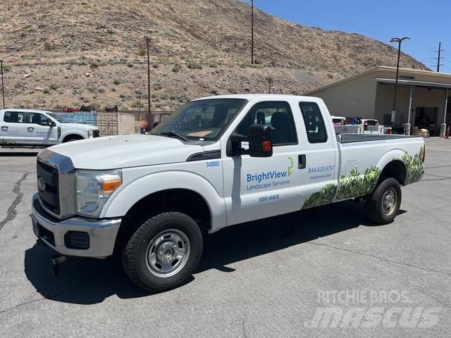 Ford F-350 Inne