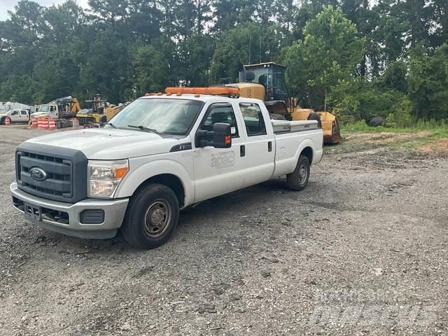 Ford F-350 Inne