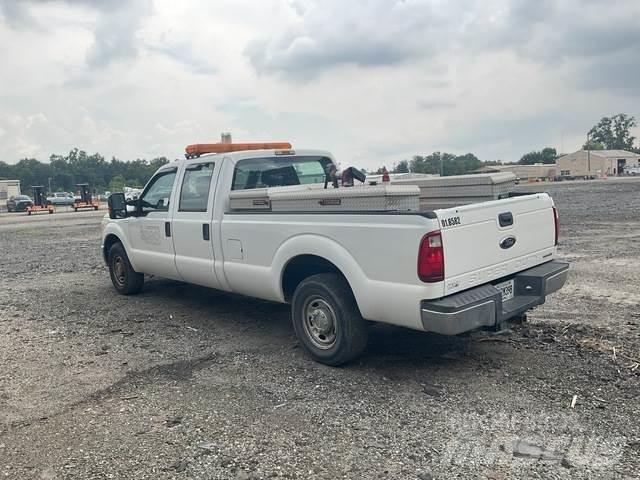 Ford F-350 Inne