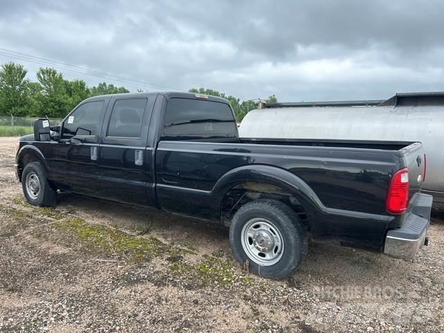 Ford F-350 Inne