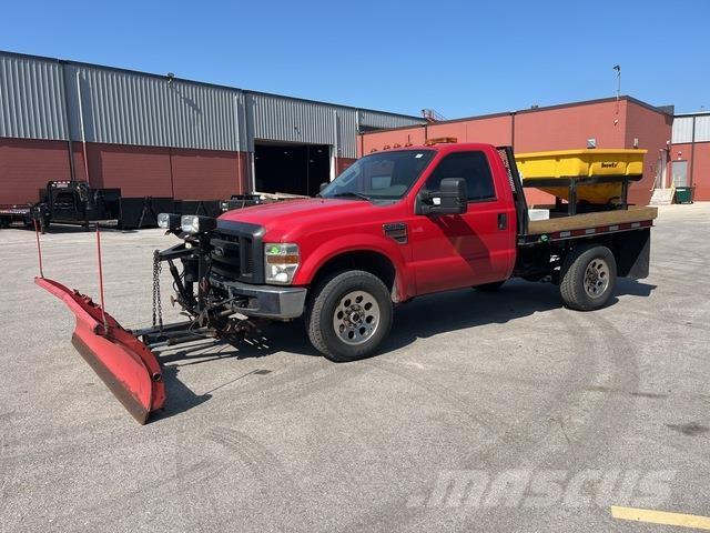 Ford F-350 Lemiesze i pługi śnieżne