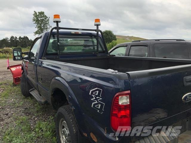 Ford F-350 Inne