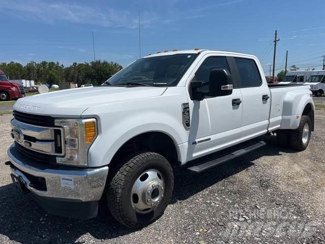 Ford F-350 Inne