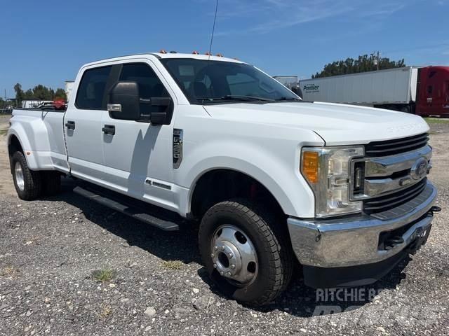 Ford F-350 Inne