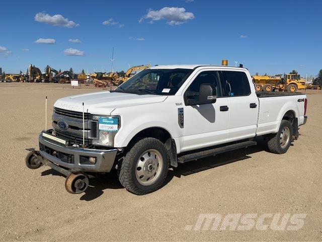 Ford F-350 Pick-upy / Pojazdy z otwieranymi burtami