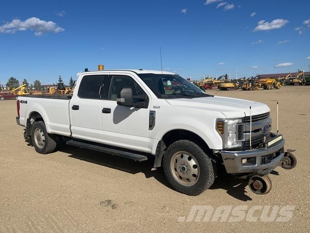Ford F-350 Pick-upy / Pojazdy z otwieranymi burtami