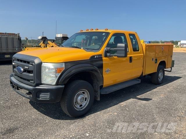 Ford F-350 Pick-upy / Pojazdy z otwieranymi burtami