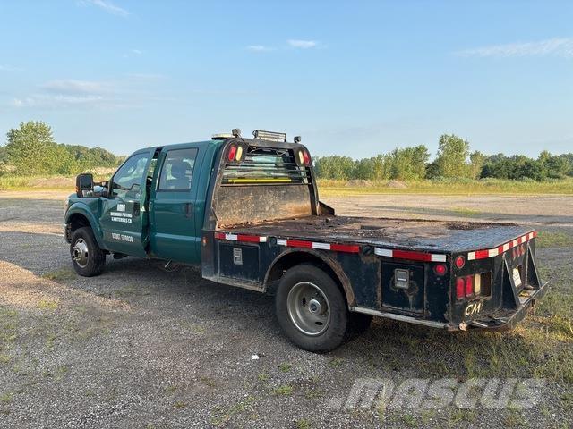 Ford F-350 Ciężarówki typu Platforma / Skrzynia