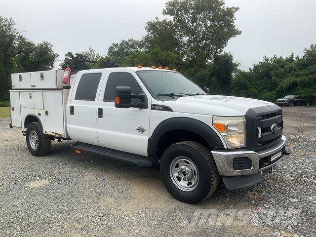 Ford F-350 Pick-upy / Pojazdy z otwieranymi burtami