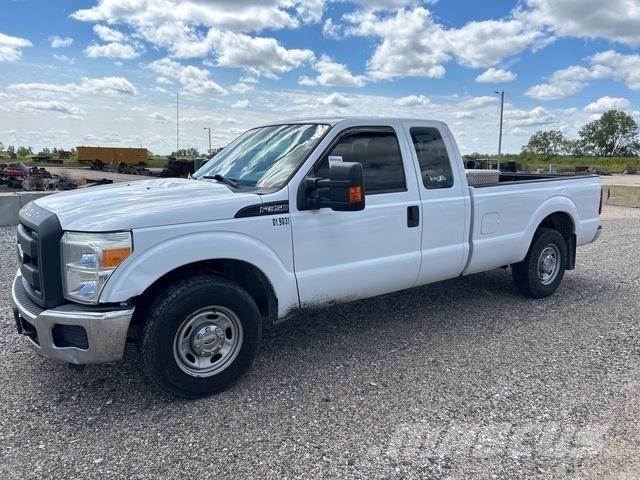 Ford F-350 Pick-upy / Pojazdy z otwieranymi burtami