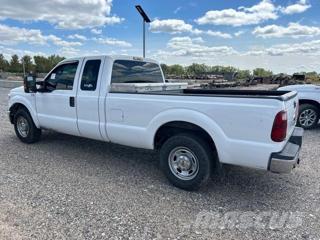 Ford F-350 Pick-upy / Pojazdy z otwieranymi burtami