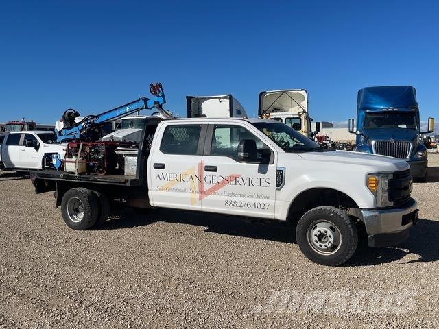 Ford F-350 Wiertnice samochodowe
