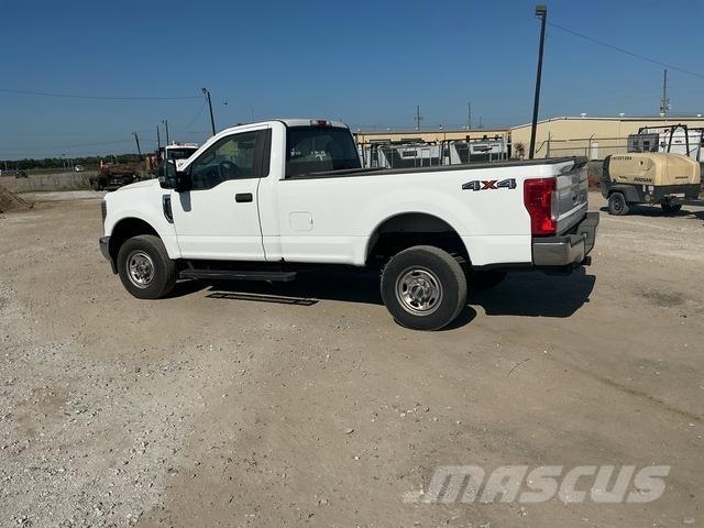 Ford F-350 Pick-upy / Pojazdy z otwieranymi burtami