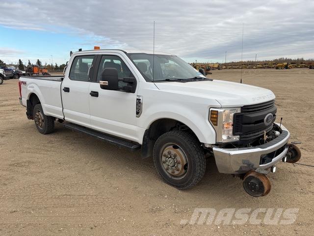 Ford F-350 Pick-upy / Pojazdy z otwieranymi burtami