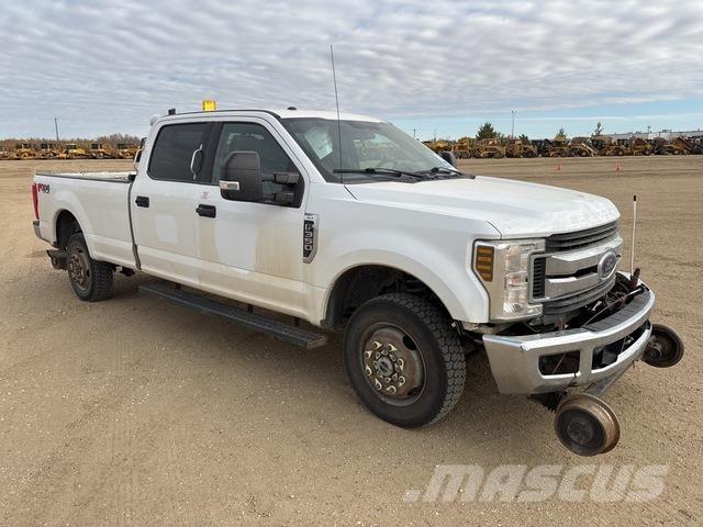 Ford F-350 Pick-upy / Pojazdy z otwieranymi burtami