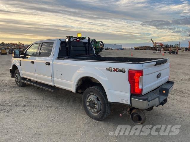 Ford F-350 Pick-upy / Pojazdy z otwieranymi burtami