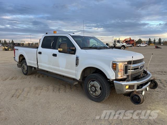Ford F-350 Pick-upy / Pojazdy z otwieranymi burtami