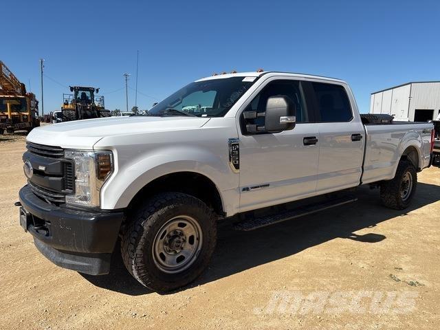 Ford F-350 Pick-upy / Pojazdy z otwieranymi burtami