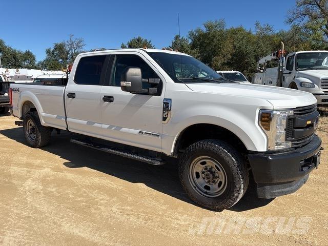 Ford F-350 Pick-upy / Pojazdy z otwieranymi burtami