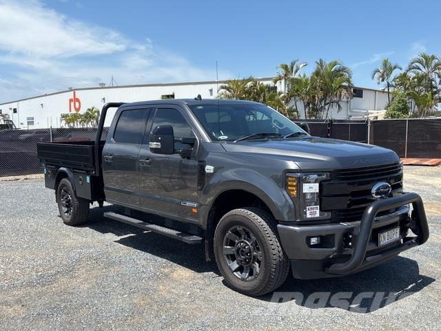Ford F-350 Pick-upy / Pojazdy z otwieranymi burtami