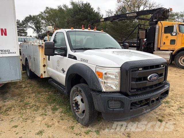 Ford F-450 Pick-upy / Pojazdy z otwieranymi burtami