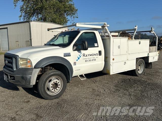 Ford F-450 Pick-upy / Pojazdy z otwieranymi burtami